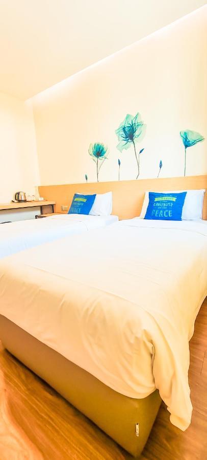 Qlio Hotel 2*